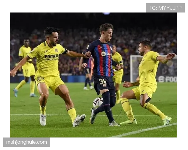 比雷亚雷亚尔训练基地封闭，专注演练应对巴萨前锋群的防守策略